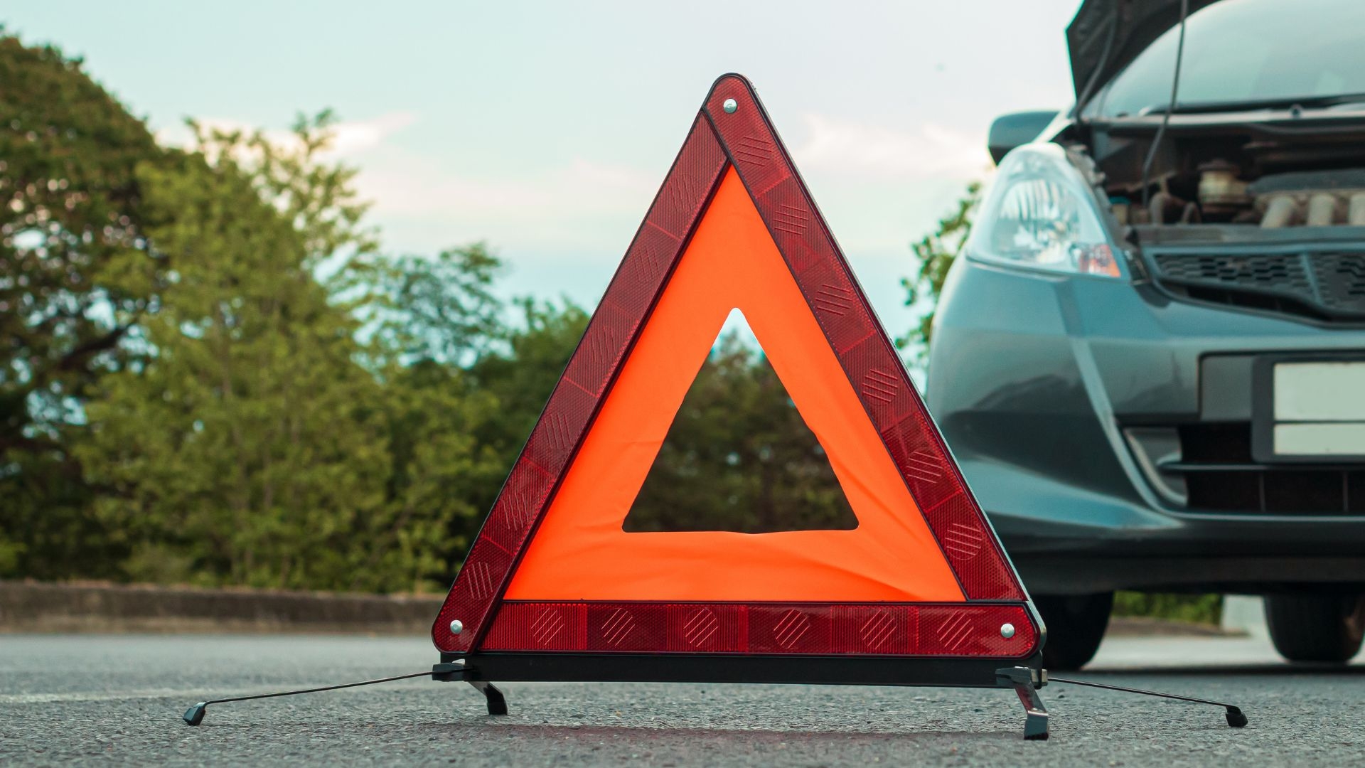 В Петербурге около ТЦ «Нарвский» школьница попала под колеса авто