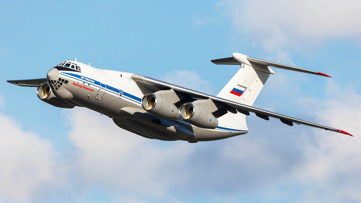 Минобороны РФ: Летчики ВКС России вызволены из украинского плена