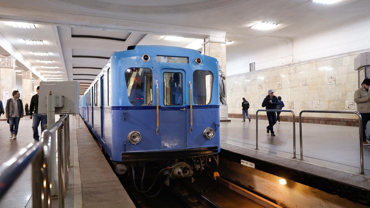 Поезд нового поколения могут запустить в Московском метро в 2026 году