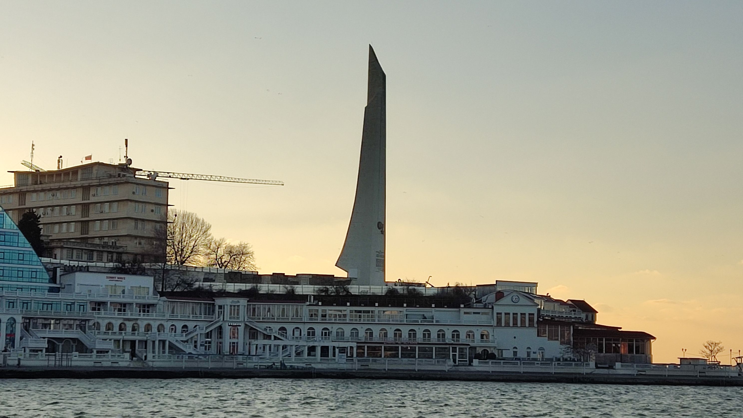 Севастопольские гостиницы готовятся выживать в условиях падения турпотока на 30-50%