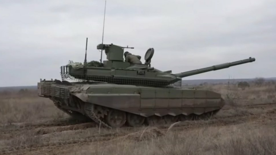 Украинские военные бежали с поля боя с потерями из-за работы танка ВС России