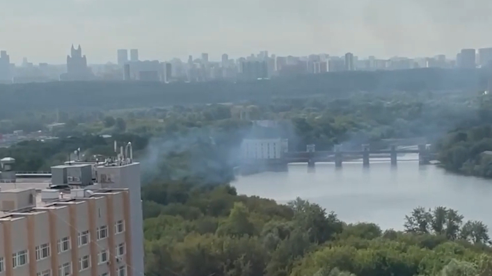 Минобороны и Собянин сообщили о падении беспилотника на Карамышевской набережной на западе столицы