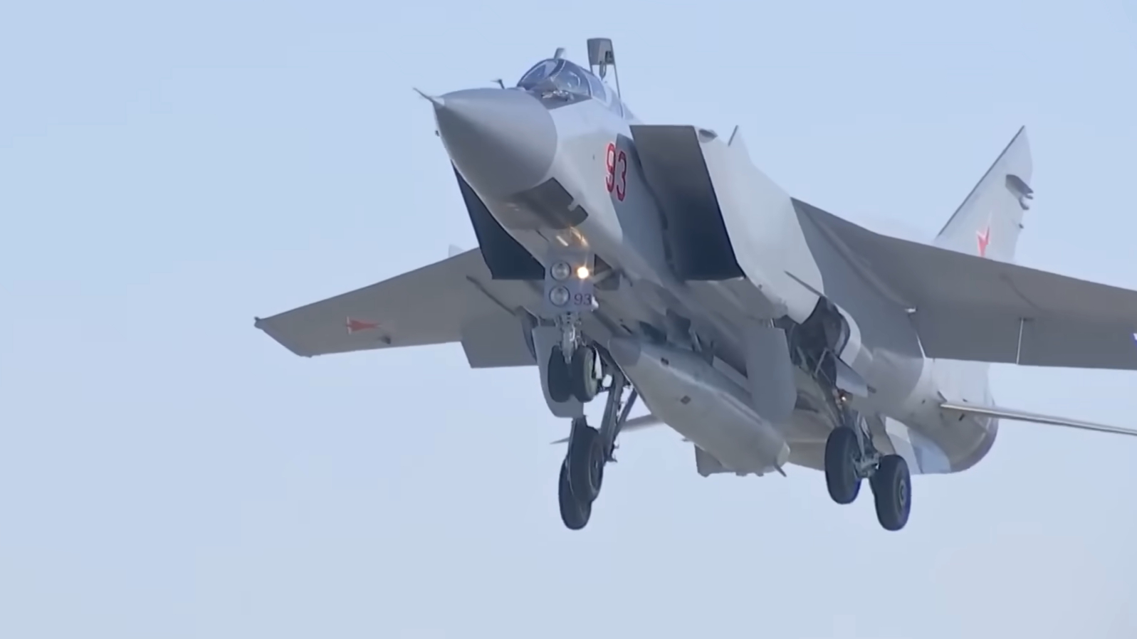 Владимир Путин поручил патрулировать небо над Черным морем МиГ-31 с «Кинжалами»