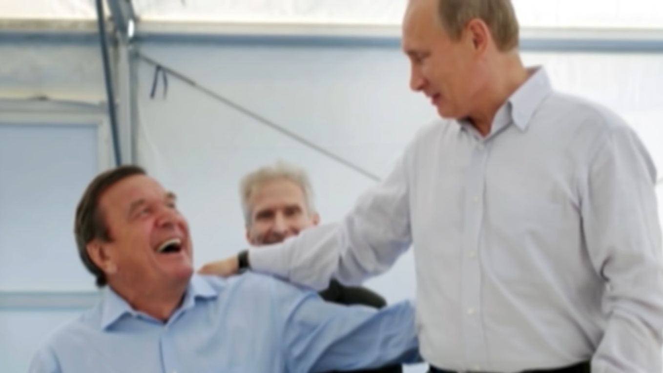 «Скажу на немецком, чтобы в Германии меня услышали»: Путин о нападках на Шрёдера