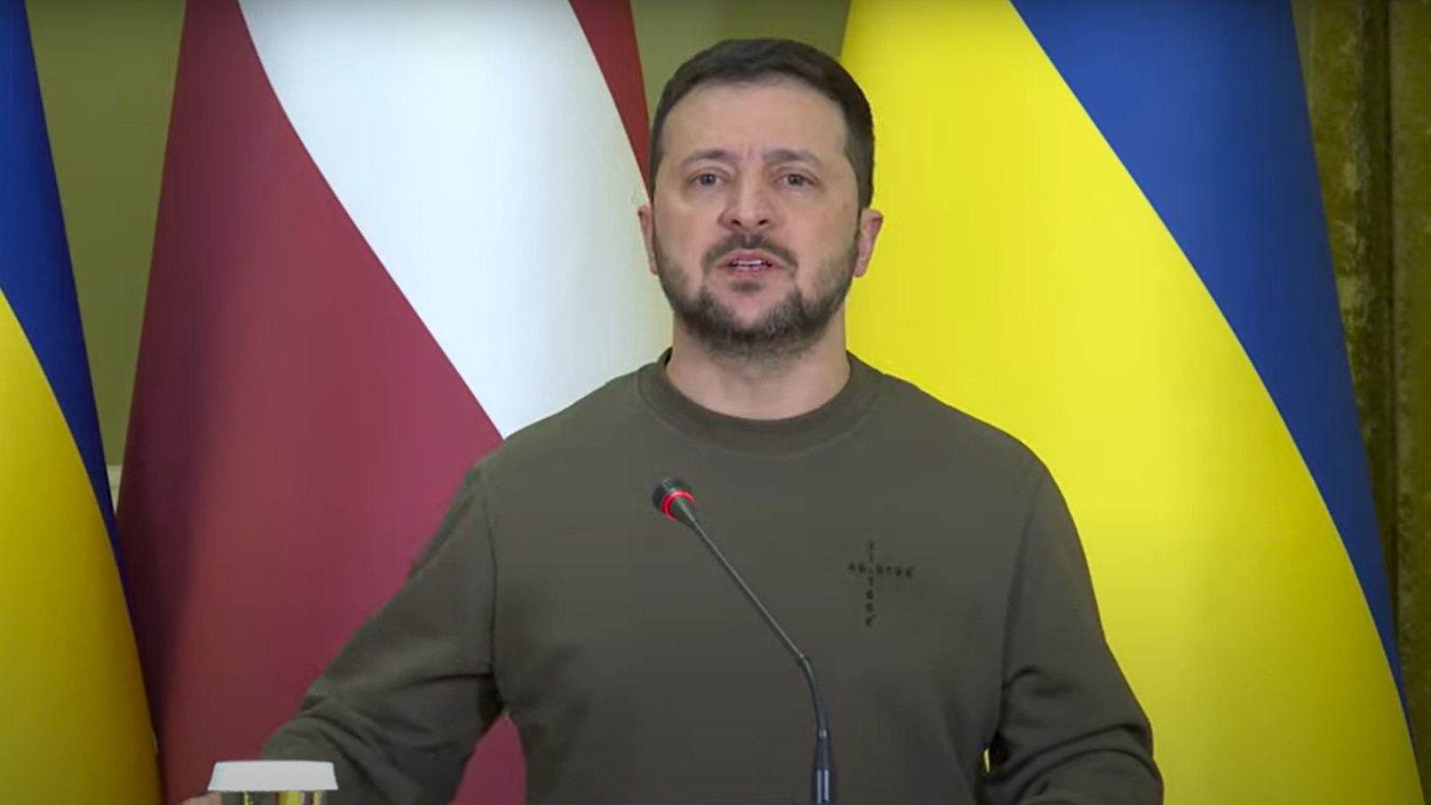 Зеленский придумал, как «переубедить» противников отправки Киеву помощи на Западе