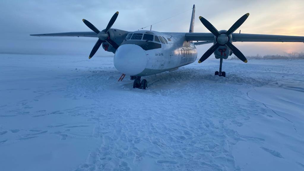 По факту приземления АН-24 на речной лёд в Якутии проводится проверка