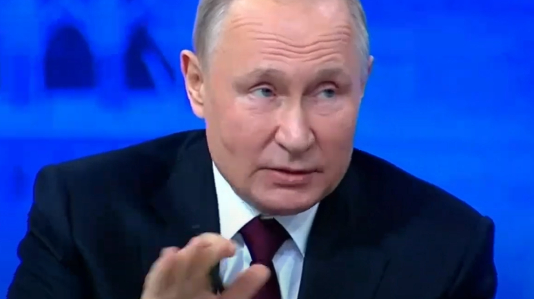 Путин: «Нужно, чтобы в семье было минимум три ребенка»