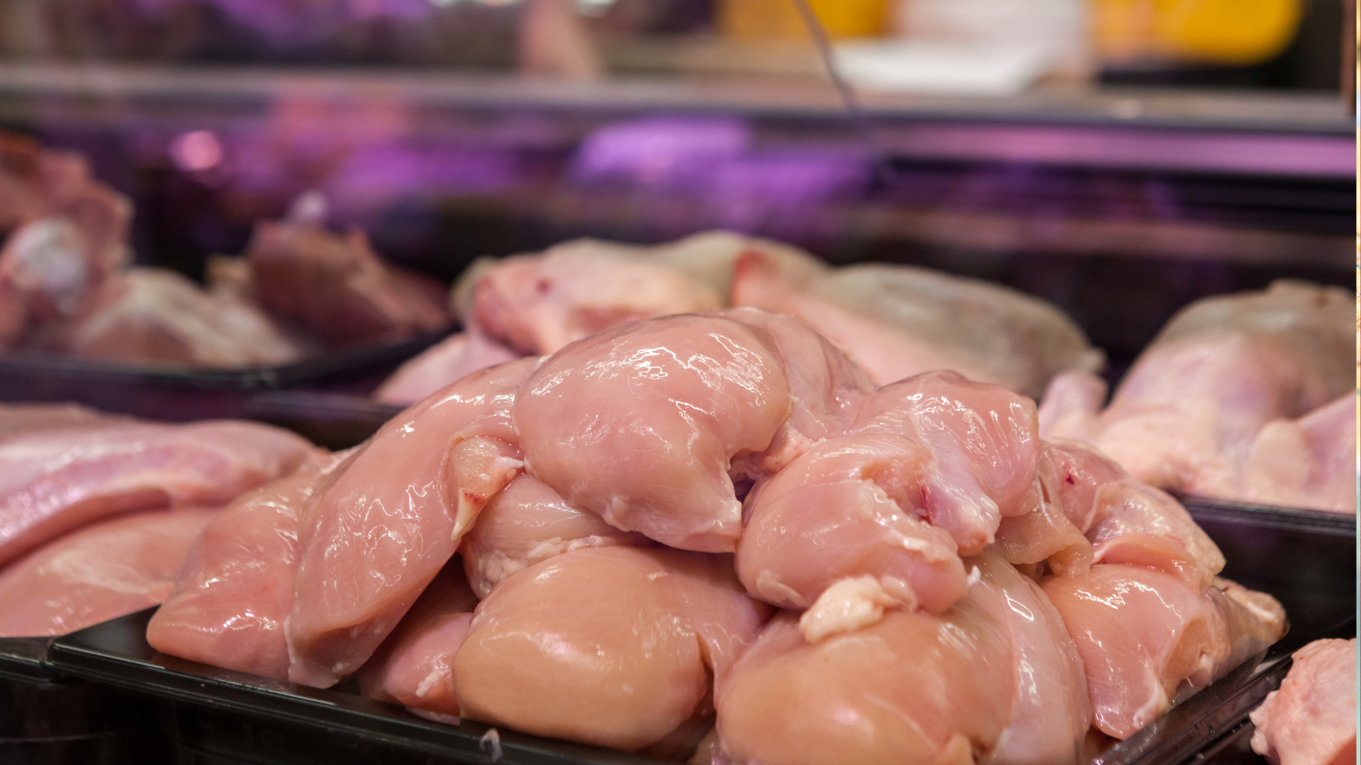Импортёрам разрешили ввозить в РФ куриное мясо без пошлин в 2024 году