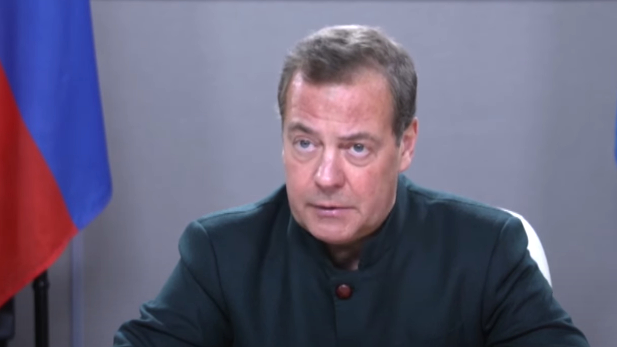 Медведев привёл три аргумента в пользу «мирной конференции» в Швейцарии