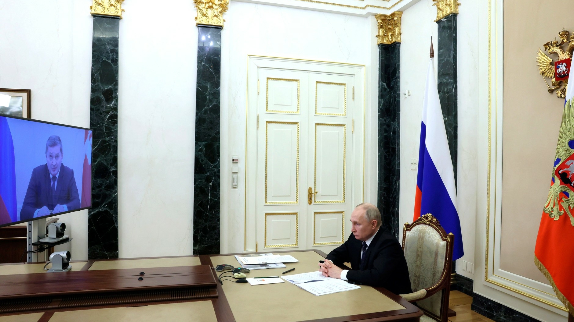 Мурашко доложил Путину о работе больниц в подтопленных регионах