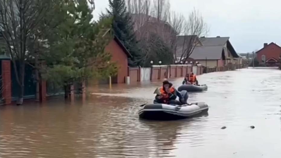 Оренбуржец рассказал об обстановке в затопленном городе