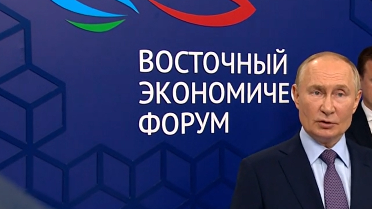 Путин попросил отменить «стародавние» запреты на сход туристов в дальневосточных портах