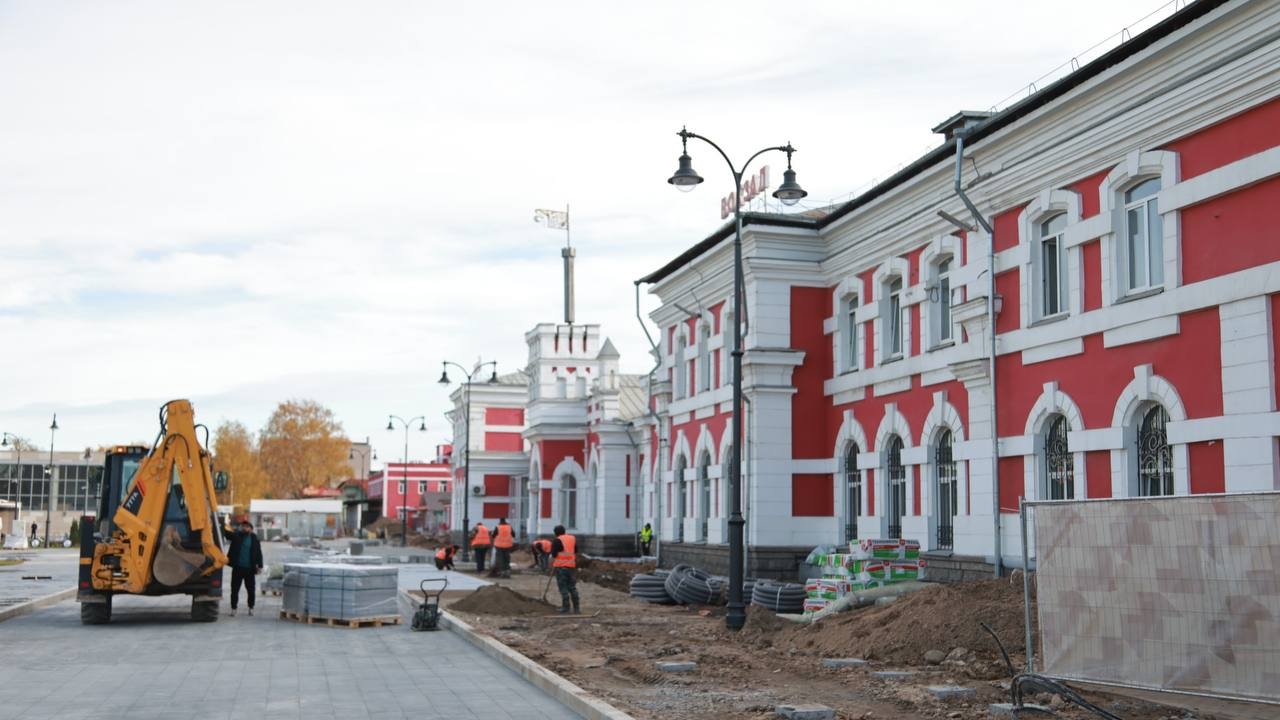 Вологодский губернатор Филимонов проконтролировал ход работ в сквере на площади им. Бабушкина