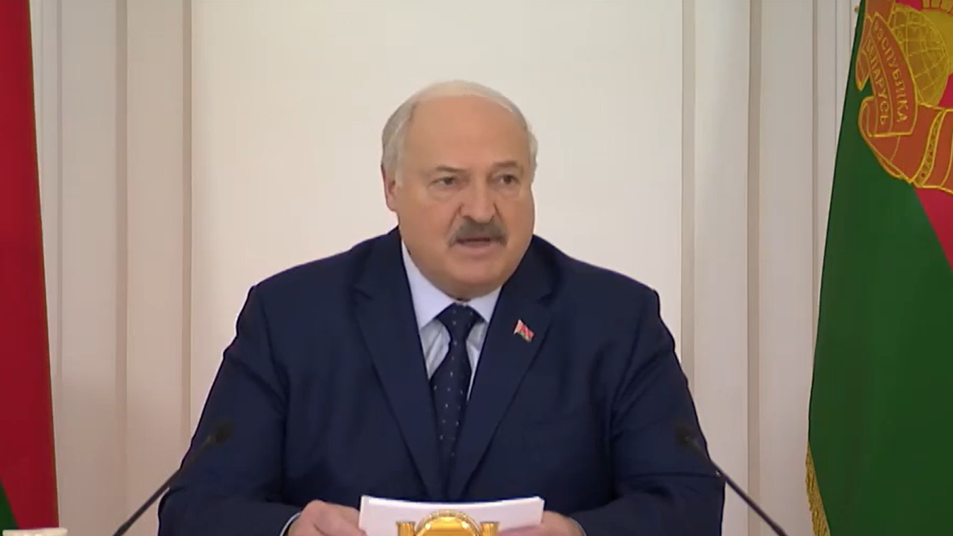 Лукашенко ответил на заявление Путина о нехватке картофеля
