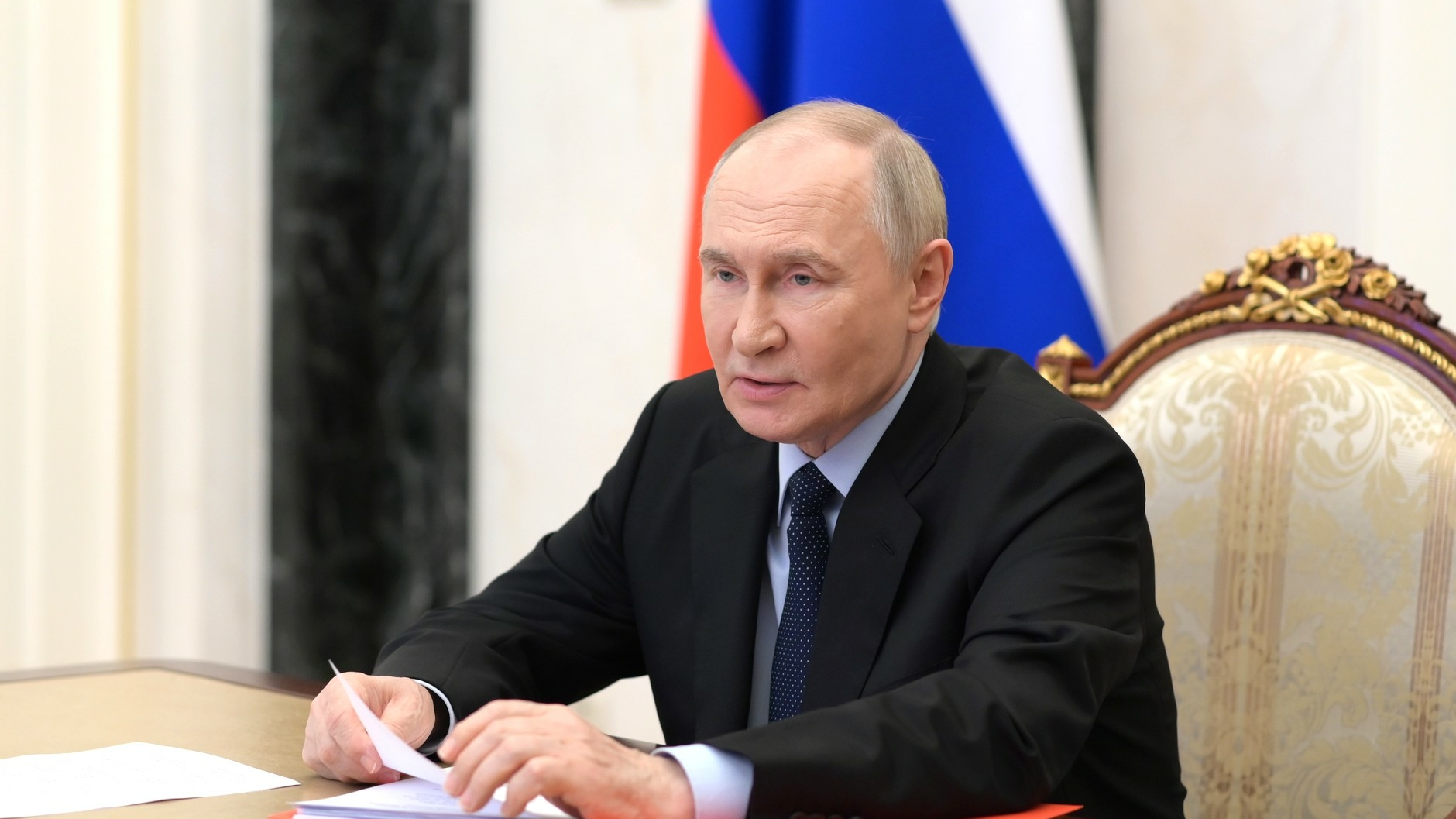 Путин разрешил вводить внешнее управление в авиа- и судостроительных компаниях