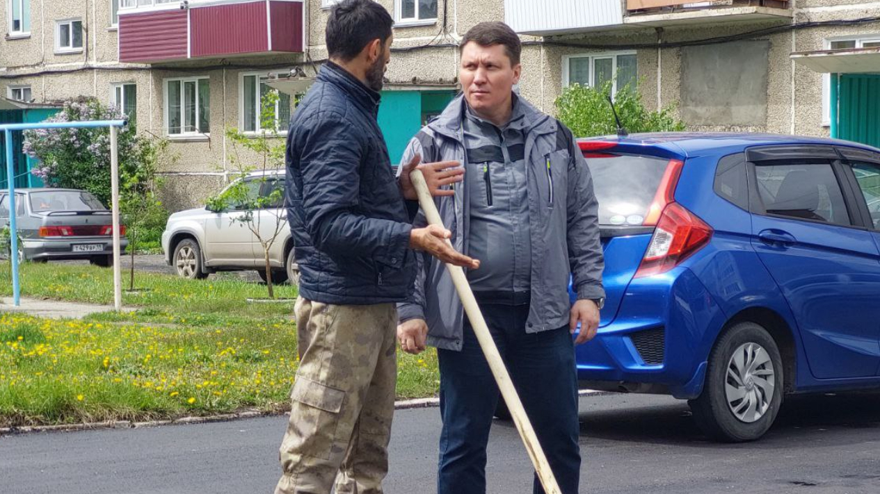 Молодняков лично проверил работы по благоустройству в Саяногорске