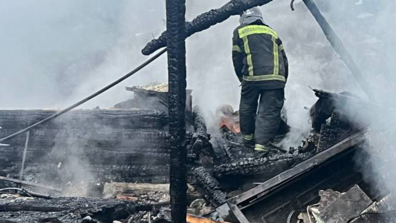 В Подмосковье в пожаре погибли пятеро детей — от месяца до 17 лет