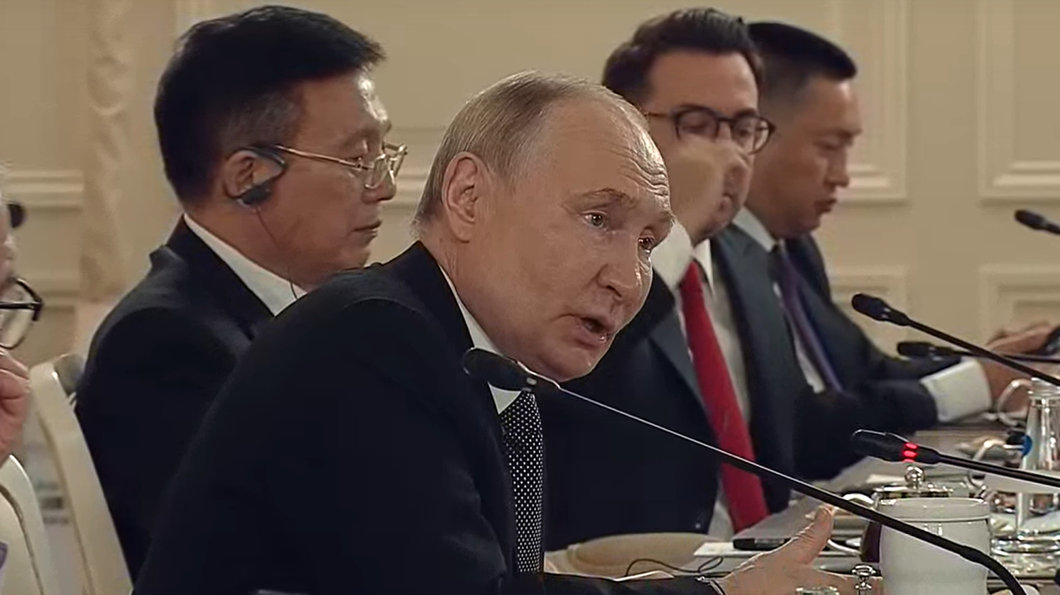Путин прокомментировал отказ Ирана от российского ПВО
