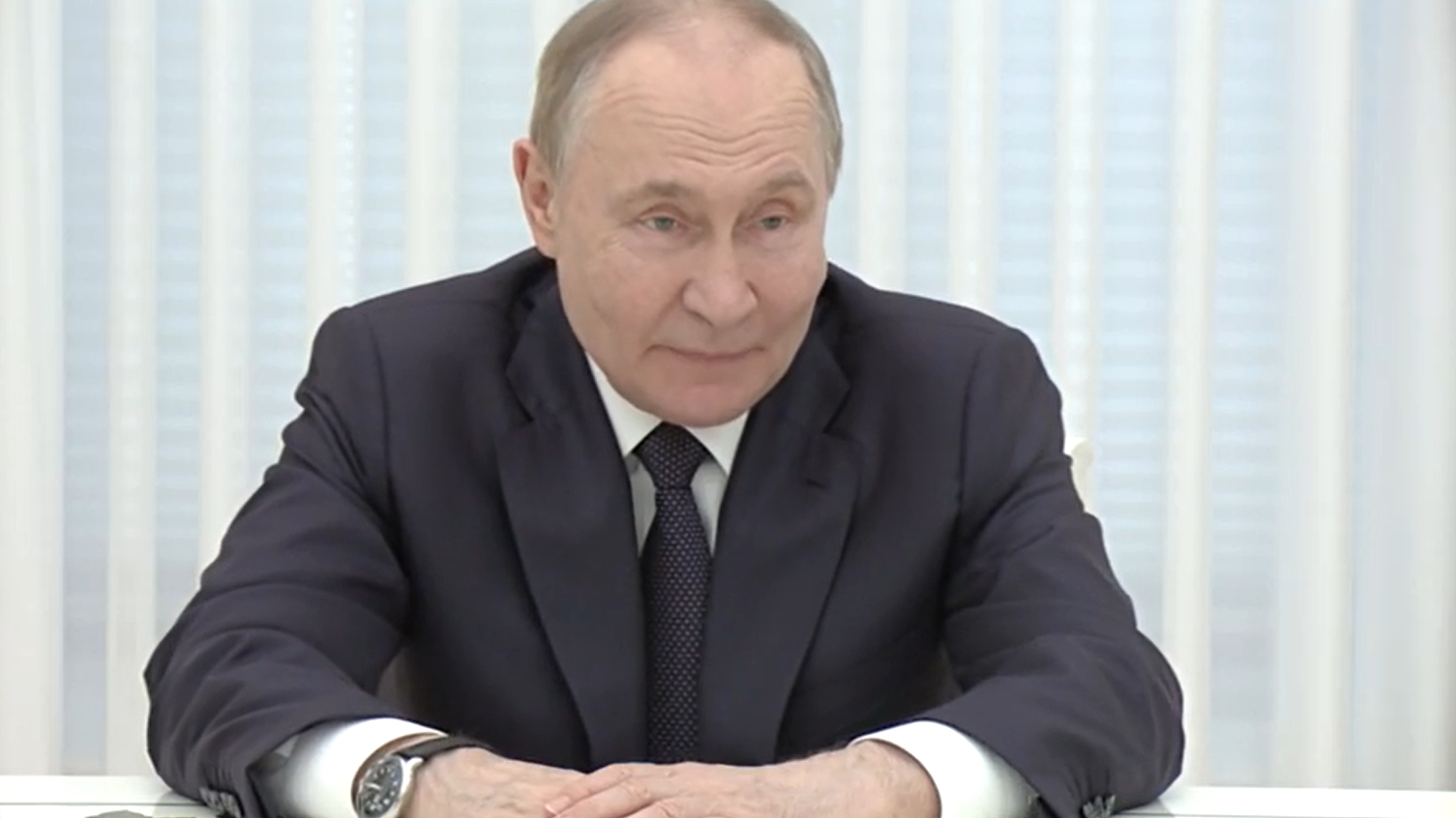 Путин прочел в учебниках 90-х ложь о роли СССР в победе над нацизмом