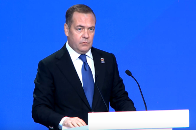 Медведев обнаружил реальность своих «абсурдных» прогнозов