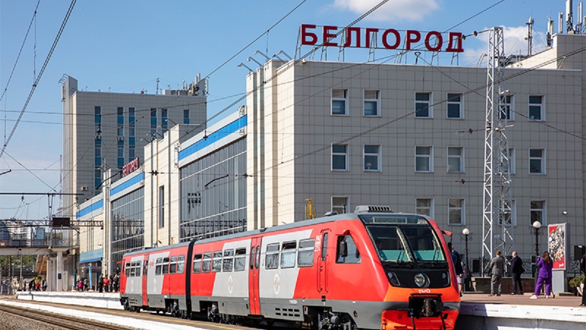Тепловоз сошел с рельсов после подрыва на перегоне в Белгородской области