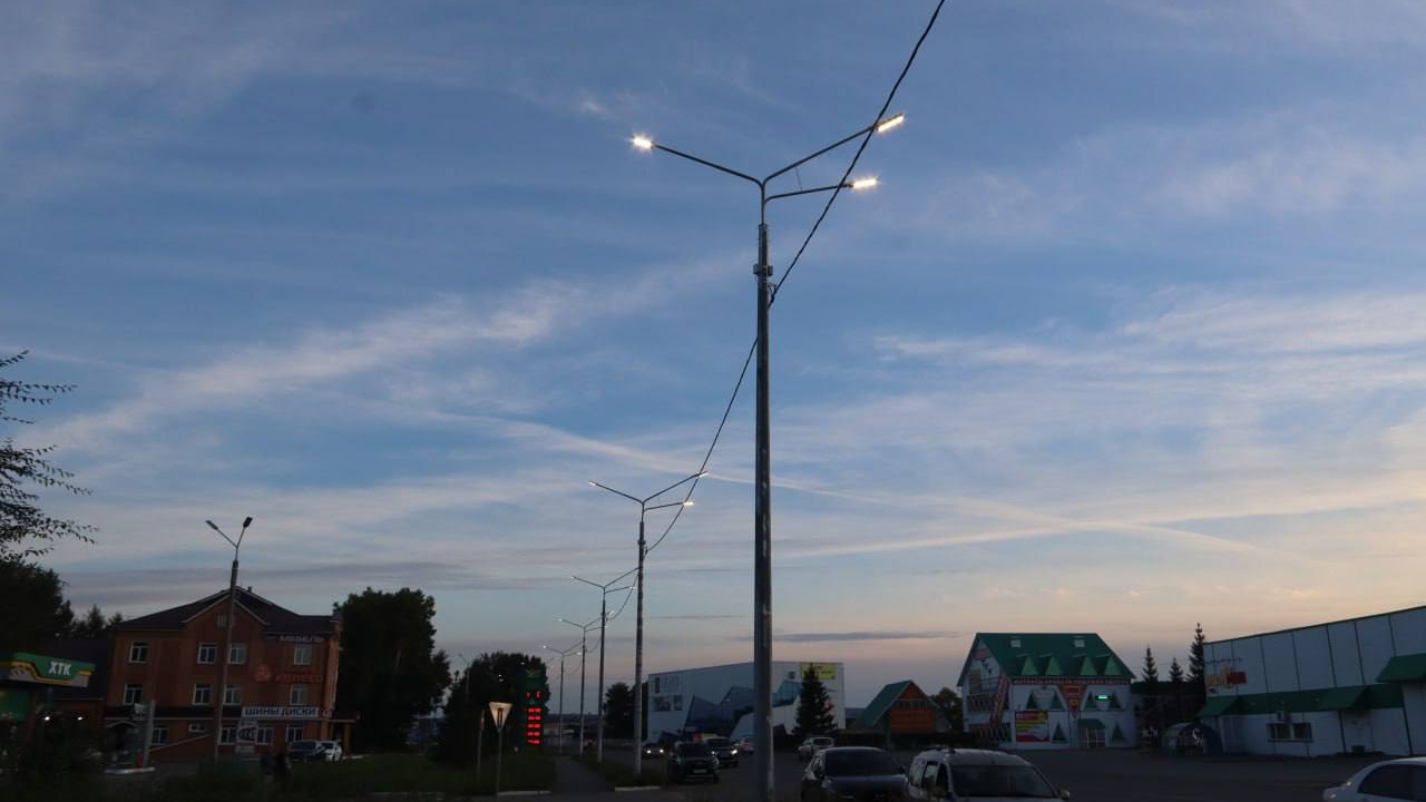 Лемин: на улице Итыгина появилось современное освещение за 14,5 млн