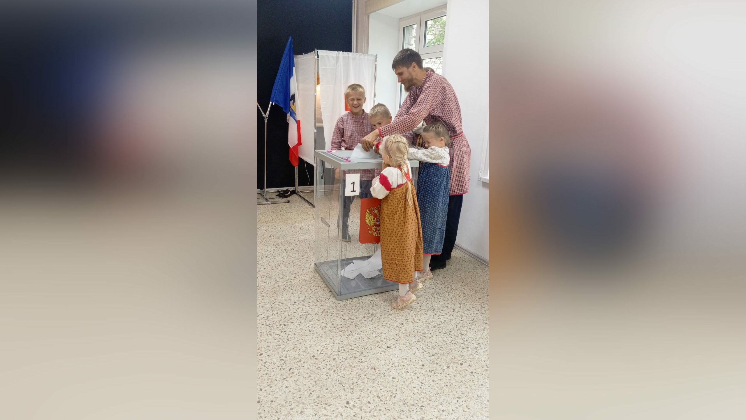 Многодетная семья с восемью детьми пришла на выборы в Новгородской области