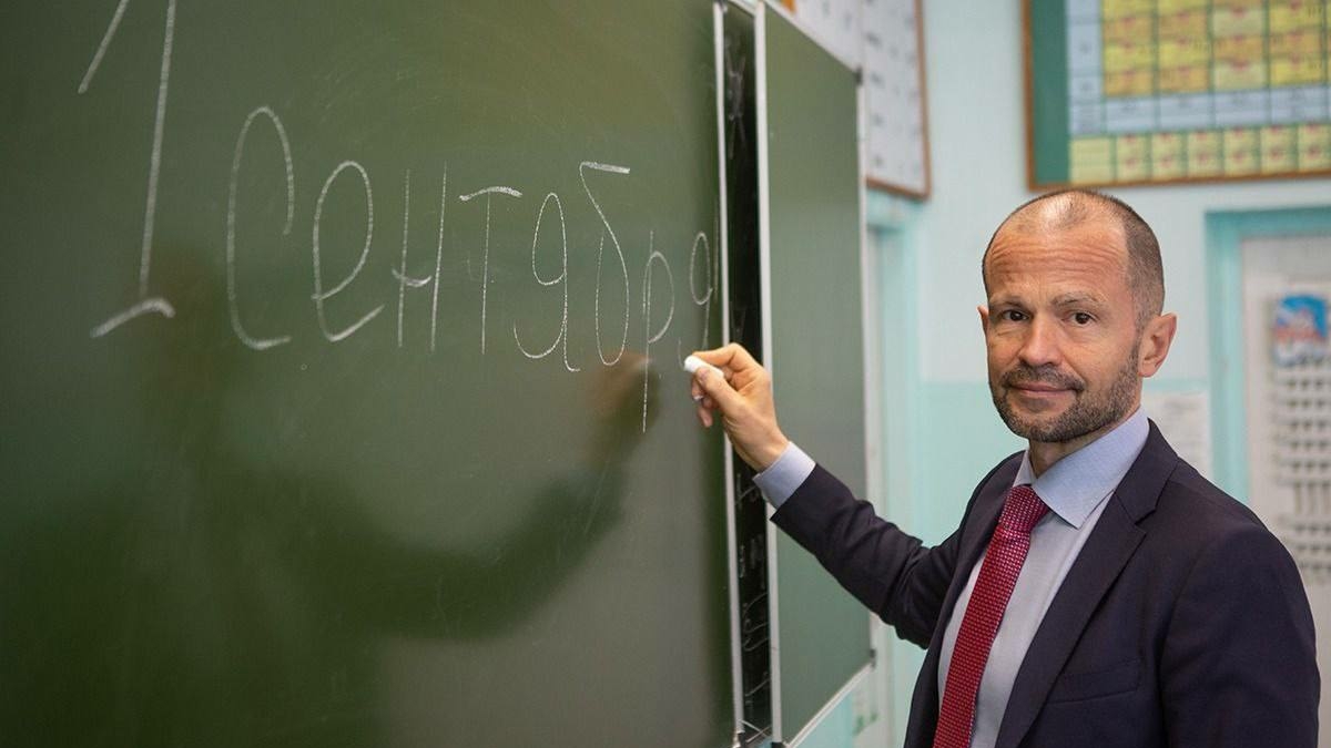 Роман Лябихов поздравил с Днем знаний учеников школы №3 в Северодвинске