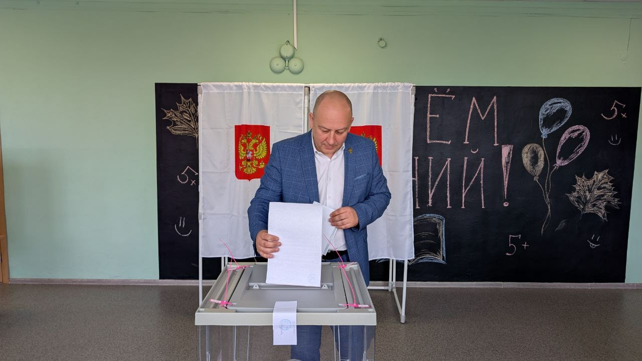 Третий кандидат на должность губернатора Новгородской области проголосовал на выборах