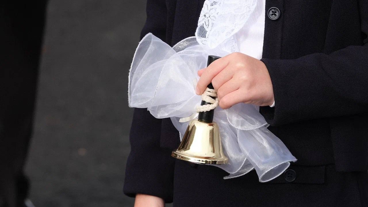 Александр Дронов поздравил новгородцев с началом учебного года