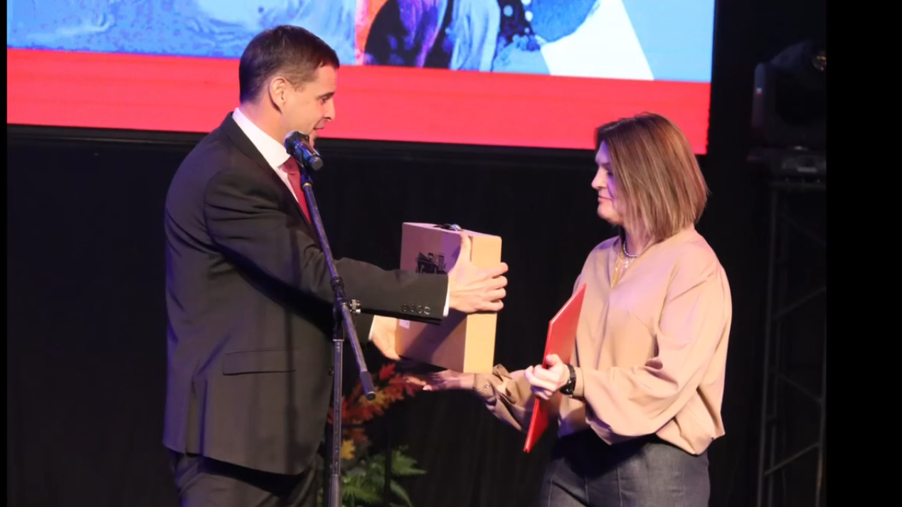 Алексей Лемин поздравил спортивную школу единоборств с юбилеем