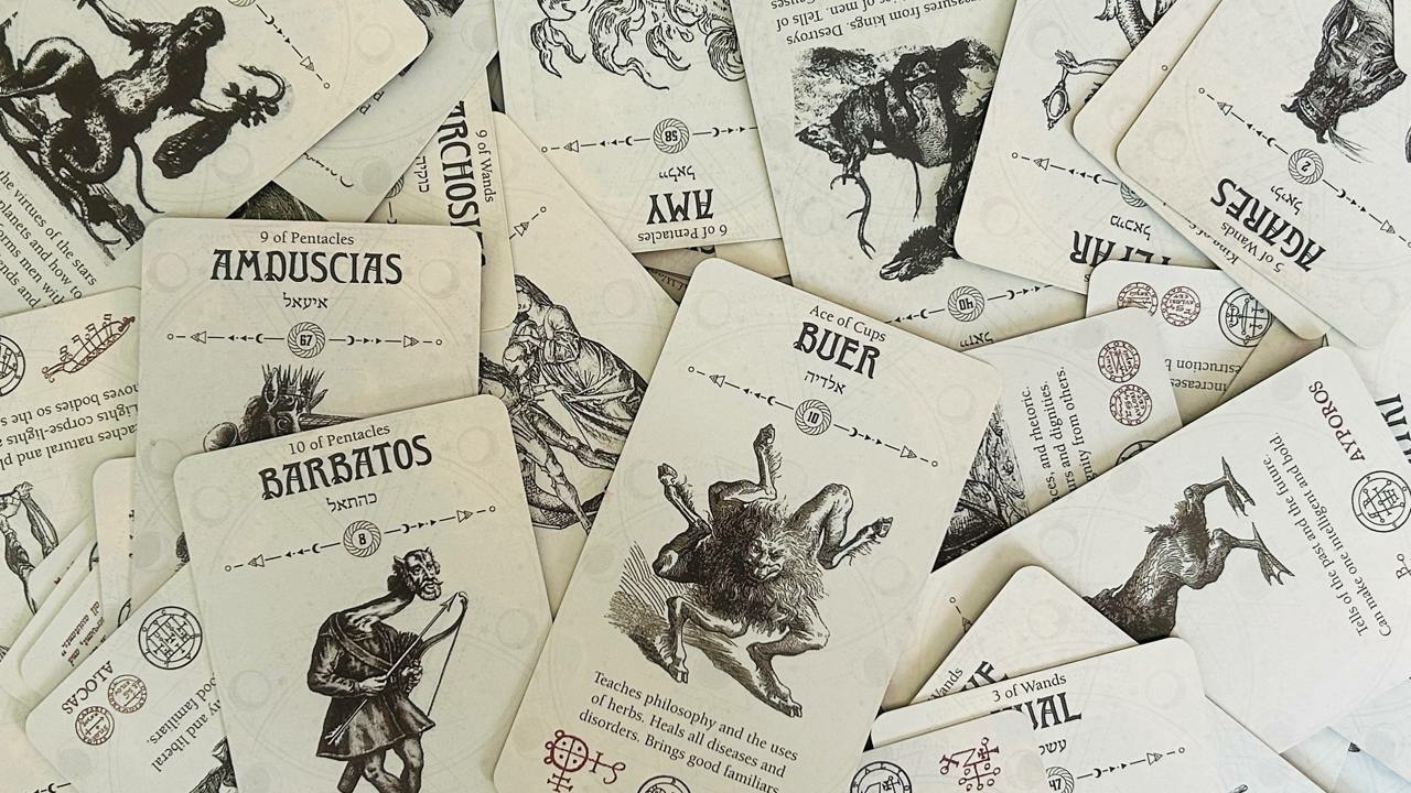 В Госдуме предложили доработать законопроект о запрете рекламы эзотерических услуг