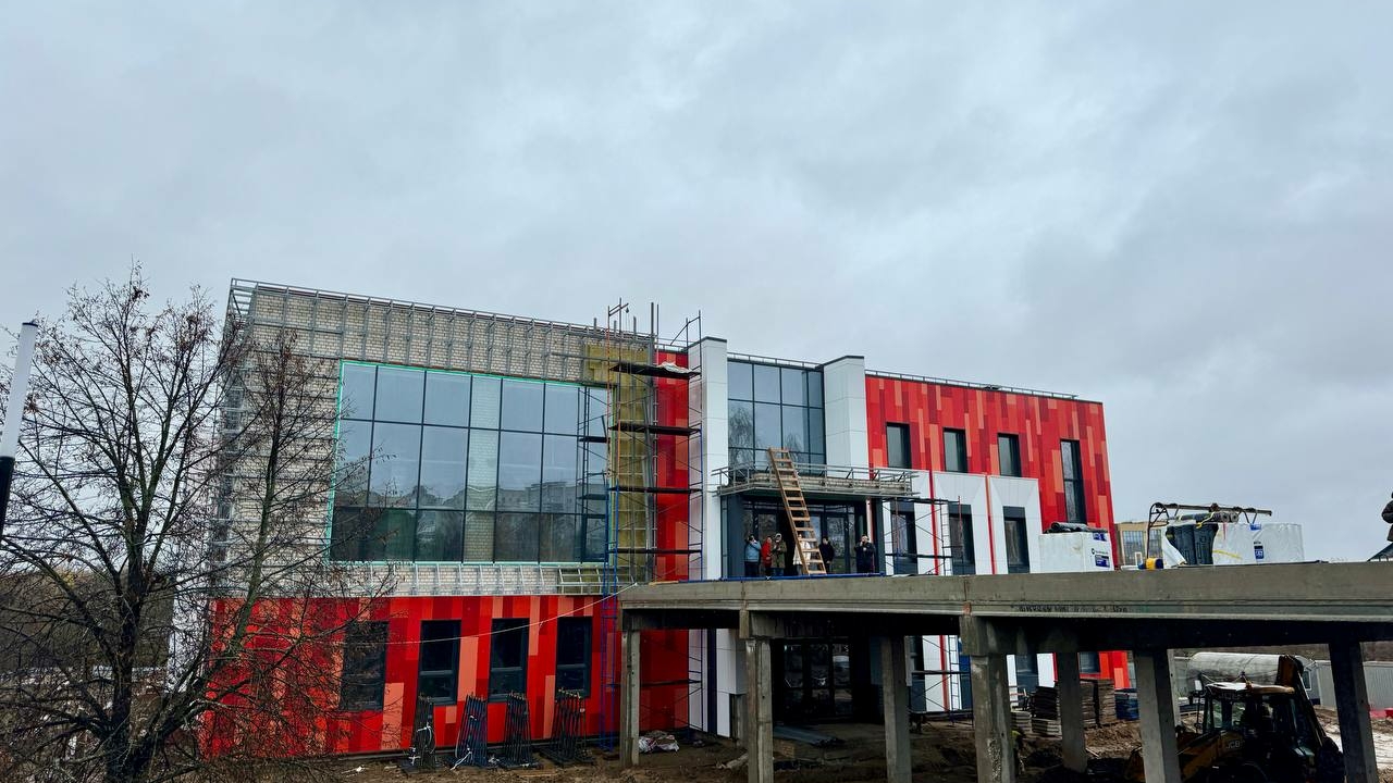 Сергей Ситников поручил отметить День Победы в новом культурном центре