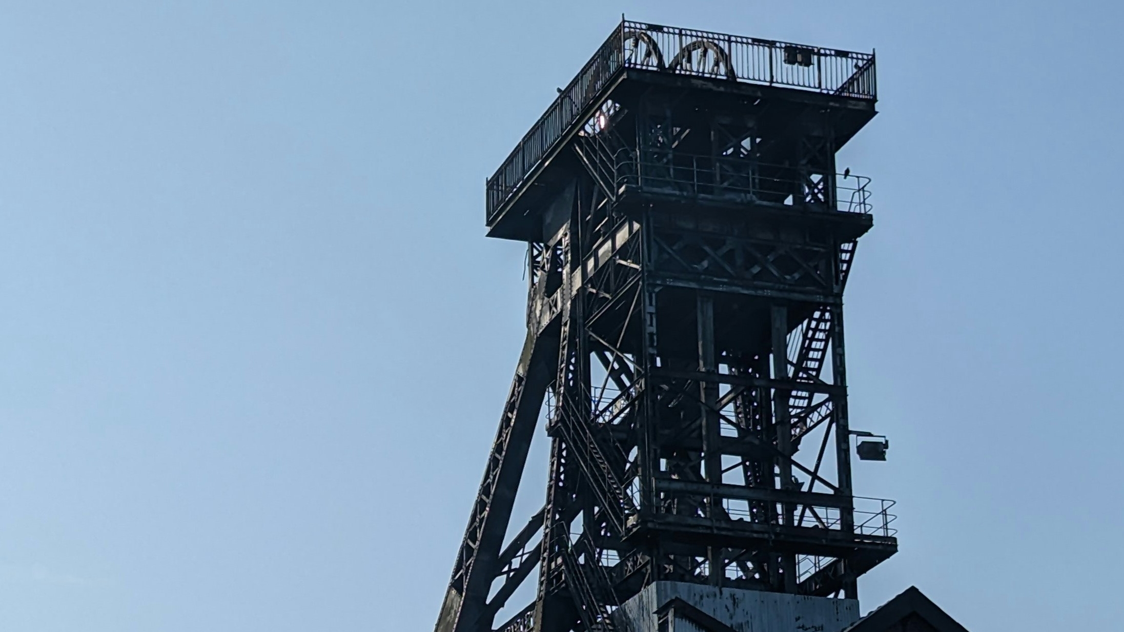 Энергия против задержек: Тенишев высказался о дилемме хакасских ЦОДов