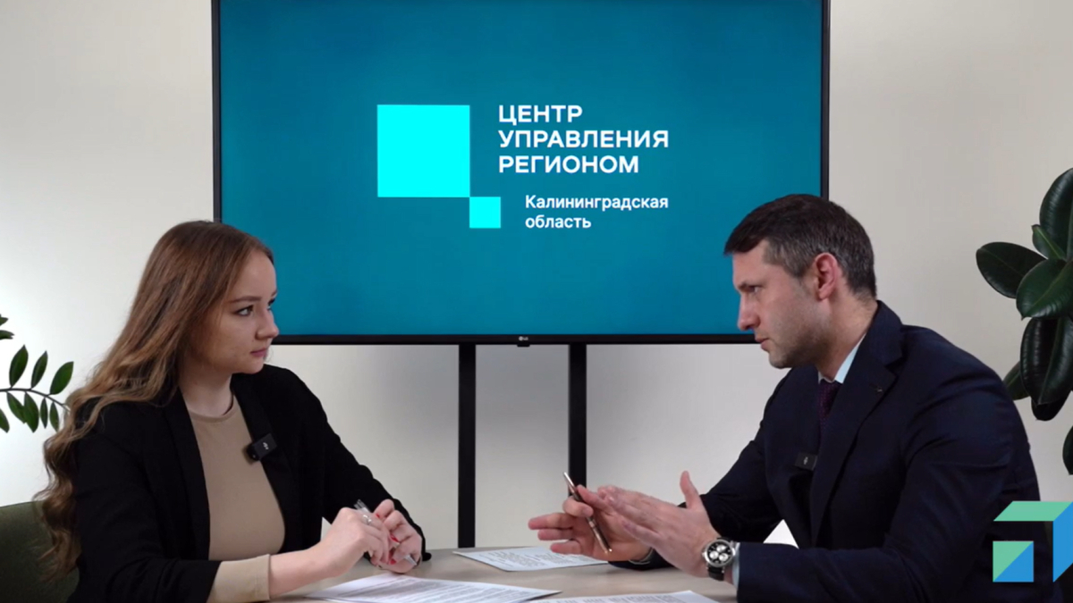 Вобликов рассказал о пилотном проекте по обновлению дверей в Калининградской области
