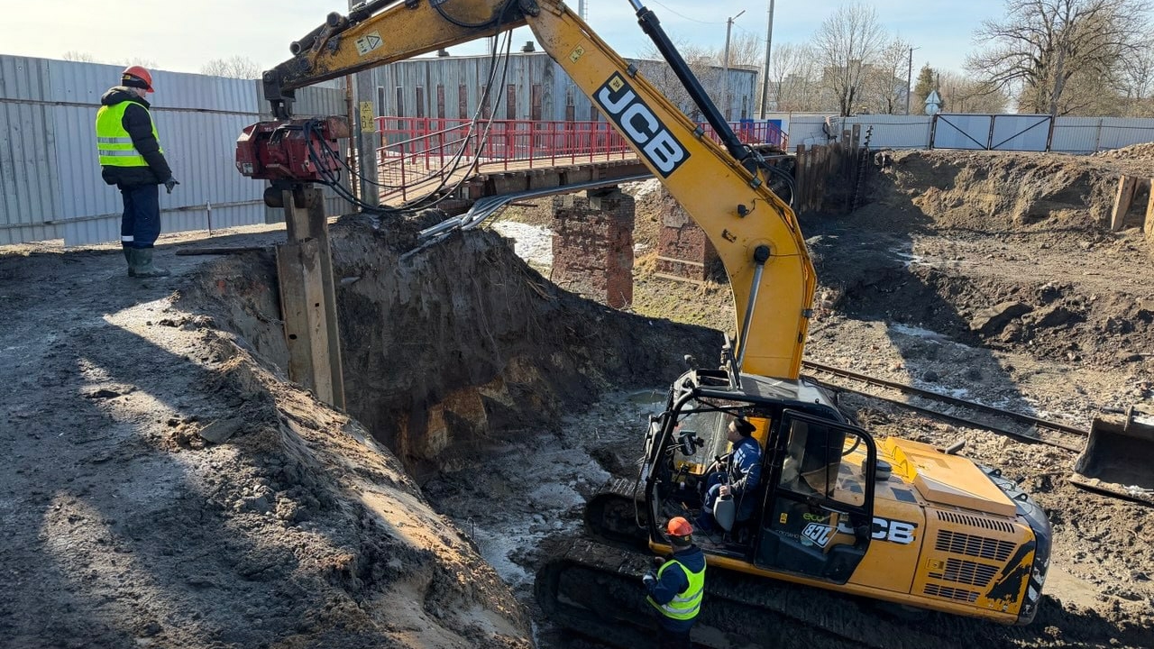 Вобликов: в Черняховске продолжается строительство нового путепровода на Ленинградской улице