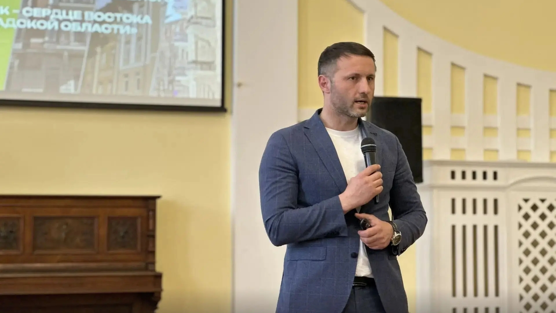 Вобликов обсудил развитие культуры в Черняховском округе