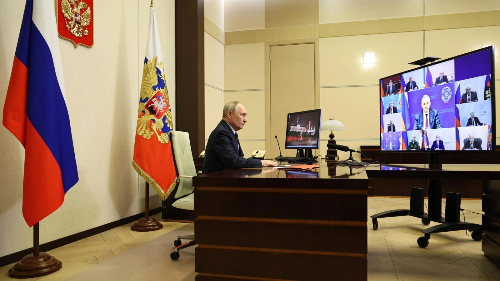 Путин обсудил с Совбезом финансирование терроризма