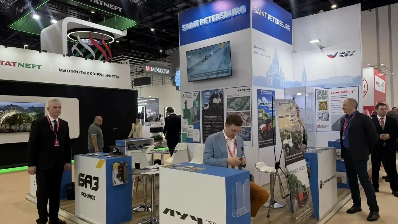 Предприятия Петербурга представили экспортные разработки на выставке «Иннопром. Центральная Азия»