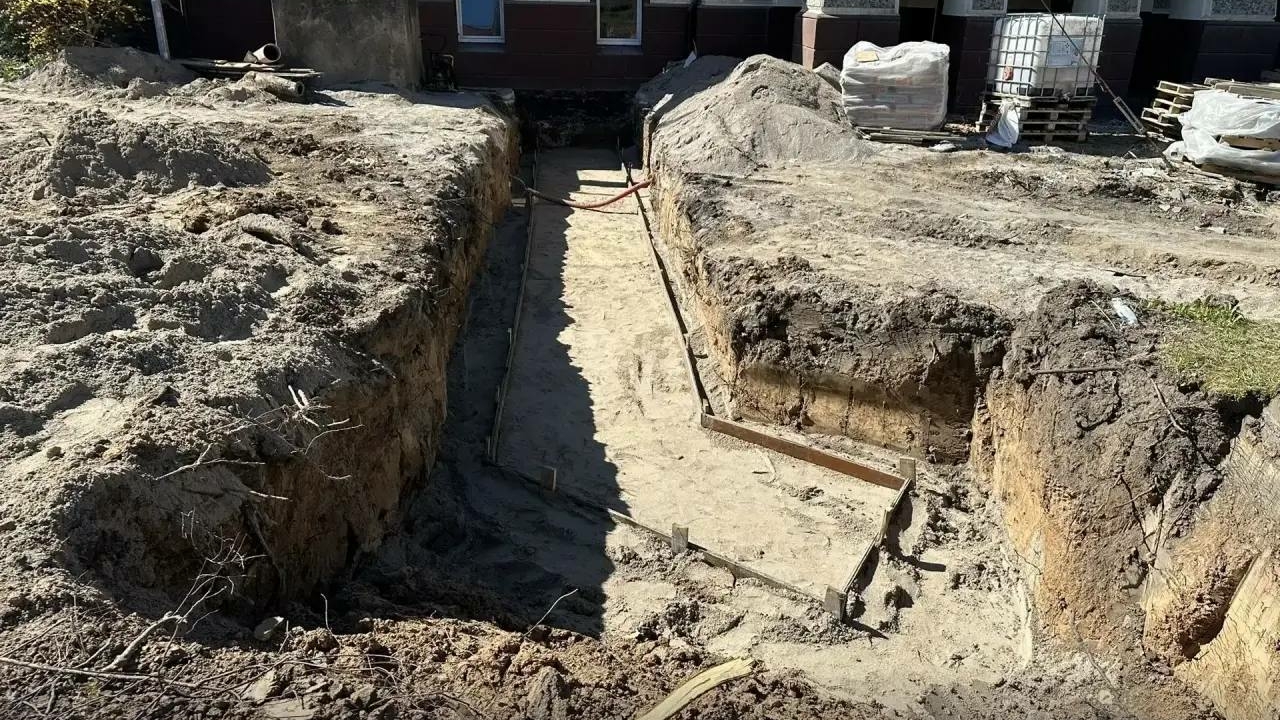 Виктор Вобликов проконтролировал ремонт детсада на улице Дачной в Черняховске