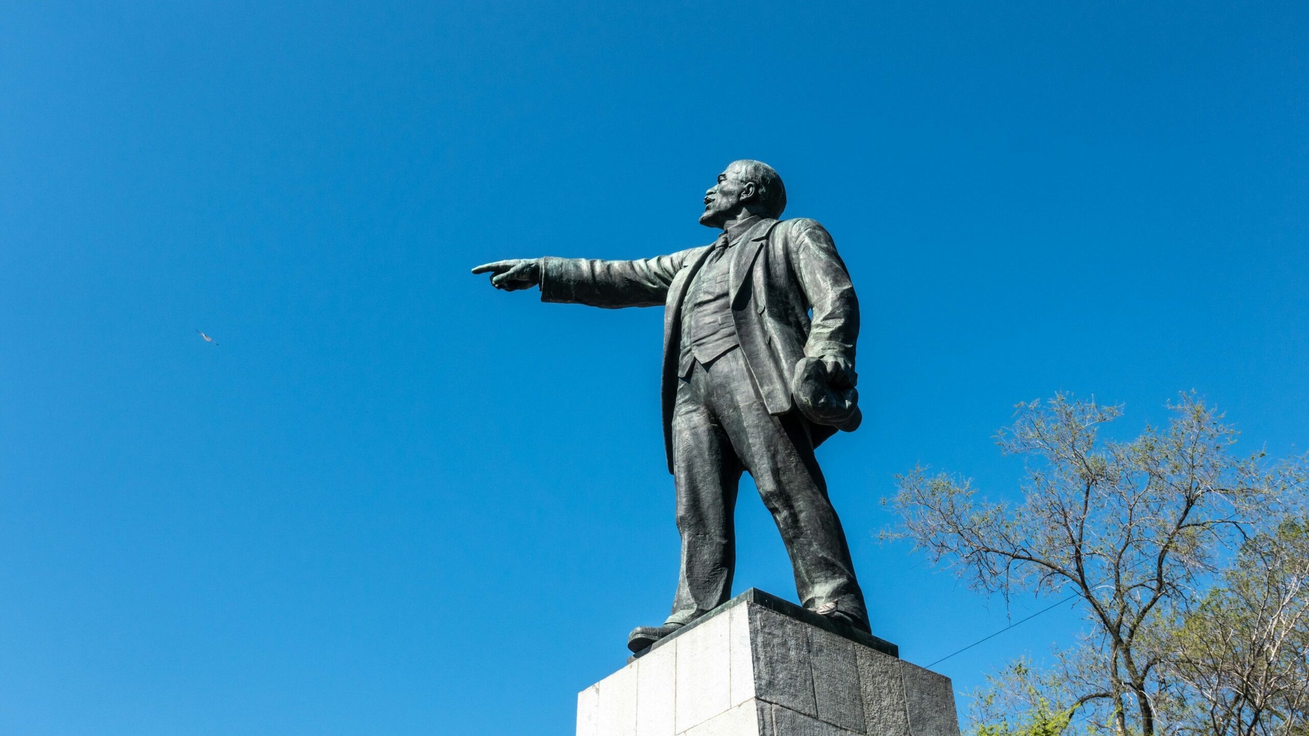 В Госдуму внесли законопроект об увековечивании памяти Ленина