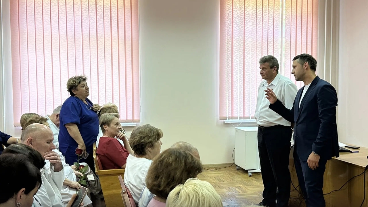 Вобликов отметил высокую гражданскую ответственность черняховских медиков