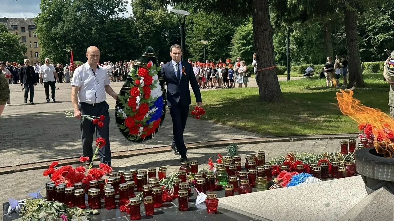 Вобликов: черняховцы почтили память защитников Родины на акции «Свеча памяти»